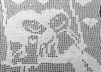 HUŚTAWKA Ozdoba szydełkowa ok. 68 x 58 cm