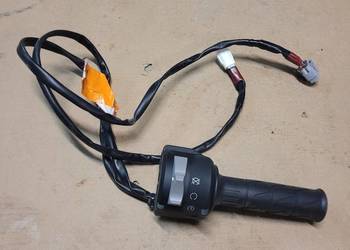 KAWASAKI Z900 Z 900 24+ OEM PRZEŁĄCZNIK PRAWY PRZEŁĄCZNIKI MANETKA ROLGAZ