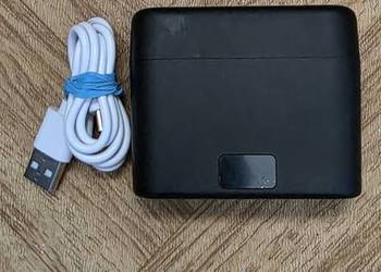 Mam na sprzedaż 2 mikrofony w eleganckim etui jeden mikrofon nie ma zaczepu
