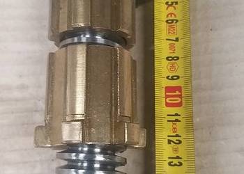 Wałek zębaty wieloklinowy do frezarki FWF-32J, śruba frezarki FWF32J