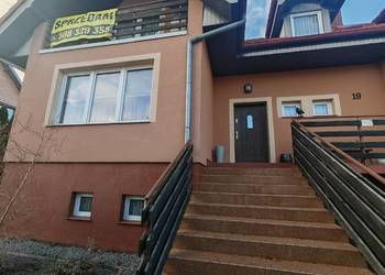 Do sprzedania dom w zabudowie bliźniaczej z garażem 240m2