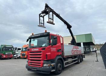 Budowlany skrzynia z dzwigiem Scania