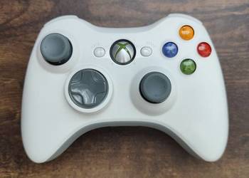 Oryginalny bezprzewodowy pad do Xbox 360 Biały