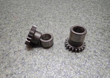 1 KOMPLET. TRYB + TULEJKA WAŁU KORBOWEGO SUZUKI RM 125 90-00R F114