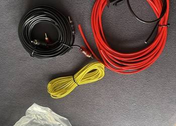 Kable do podłączenia subwoofera lub wzmacniacza