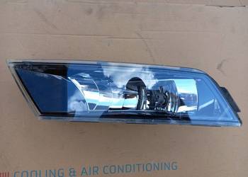 Skoda Superb 3V Lampa przeciwmgielna lewy przód