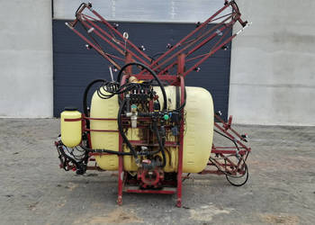 Opryskiwacz HARDI 850 L / 15 m