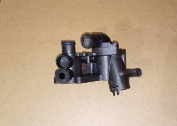 Obudowa termostatu + rura VW Skoda Seat 1.4 16v BXW BKY