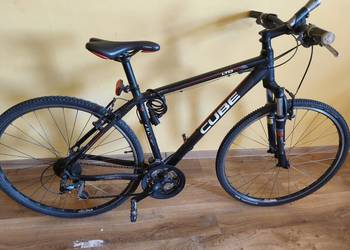 Sprzedam rower czarny Cobe 8 przerzutek z tyłu, 3 przerzutki z przodu