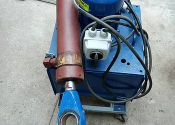 Pompa hydrauliczna z siłownikiem