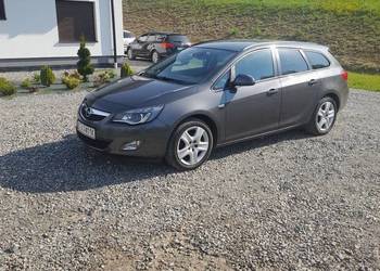 Opel Astra J 1.7 cdti 125 KM 2012 rok