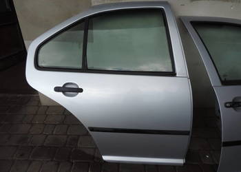 DRZWI PRAWY TYŁ VW BORA SEDAN LA7W