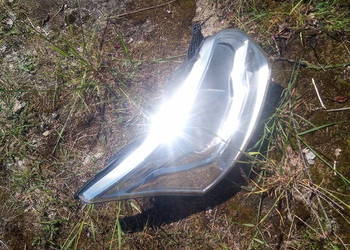 Reflektor lampa prawa Ford Transit MK8 BK31 13D152 BG BK3113D152BG