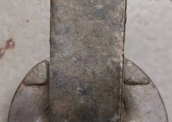 Pół rolka uchwyt kabłąkowy odciągowy bloczek budowlany PRL