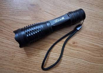 Latarka taktyczna UltraFire led CREE XM-L T6 ZOOM 1000 lm