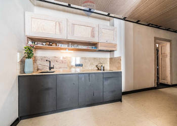 Przestronne mieszkanie biuro kamienica Łazarz Przestronne mieszkanie biuro kamienica Łazarz