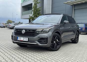 VW Touareg 4.0 V8 TDI R-Line 4Motion Matrix Pneumatyka Black Style Hak VW Touareg 4.0 V8 TDI R-Line 4Motion Matrix Pneumatyka Black Style Hak