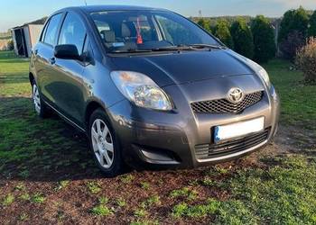 TOYOTA yaris 2009 .poj 1.0/do poprawy