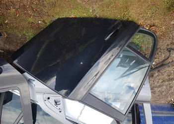 BMW 1 E87 2009 DRZWI TYLNE PRAWE CZARNE TYL PRAWE SZYBA KLAMKA