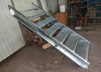Schody metalowe stopnie wema wejście na wysokość 150 cm taras kanał