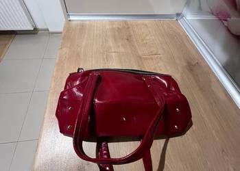 Stylowa czerwona torebka kopertówka Gino Rossi