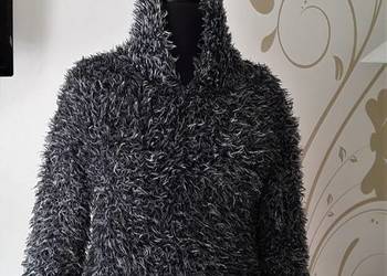 Sweter Puchatek z kapturem WOMEN'S WEAR rozmiar M