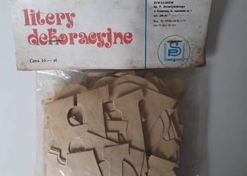 Sprzedam oryginalne  z PRL opakowanie liter dekoracyjnych. Sprzedam oryginalne  z PRL opakowanie liter dekoracyjnych.