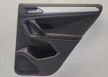 VW TIGUAN II BOCZEK PRAWY TYŁ 5NA867212K