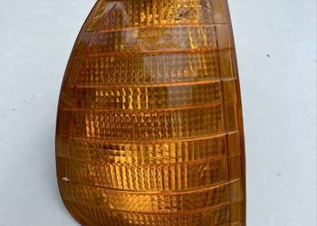 Lampa kierunkowskaz przód prawy Mercedes W123