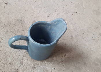 Dzbanuszek ceramiczny ręcznie wykonany.