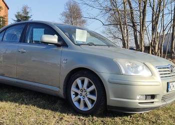 Toyota Avensis 2.0 D alufelgi z oponami zimowymi