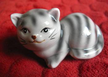 KOT - pręgowany 6 x 4 x 8 cm Figurka z porcelany