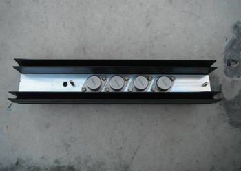 Radiator aluminiowy 52x30x260 mm do obudowy TO3 + 4x 2N3055