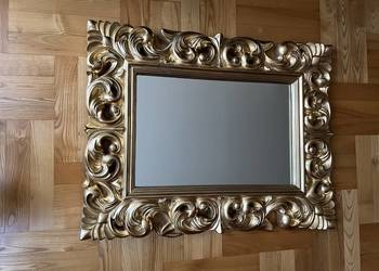 Lustro w ozdobnej ramie koloru złotego 50x40