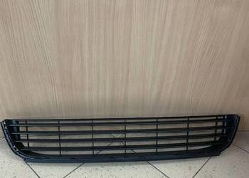 KRATKA ŚRODKOWA ZDERZAKA GOLF PLUS VI NOWA 5M0853677C