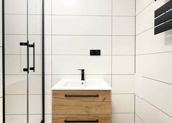 po generalnym remoncie/ os. Kopernik/ wysoki parter/ 2 pok