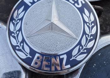 Emblemat mercedes benz