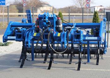 Pług dłutowy U624 szer. 3m