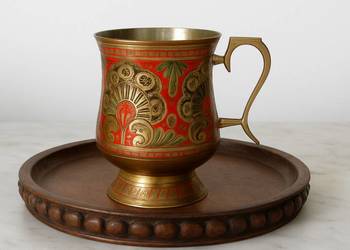 Mosiężny kufel orientalny grawerowany wzór