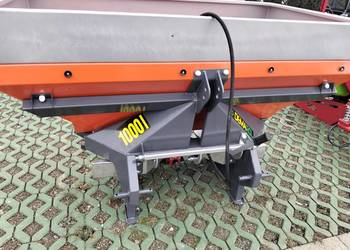 Rozsiewacz 400l  dwutalerzowy DEMAROL