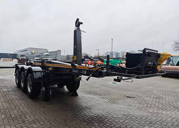 Naczepa podkontenerowa Hakowiec do kontenerow komunalnych