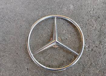 EMBLEMAT BAGAŻNIKA MERCEDES W116
