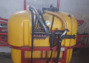 opryskiwacz 12m .400l poziomowanie hydrauliczne