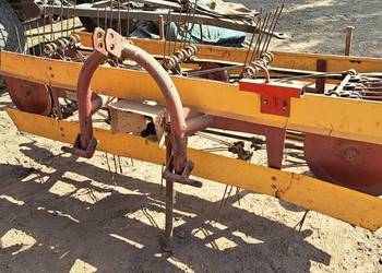 Zgrabiarka taśmowa przewracarka akpil