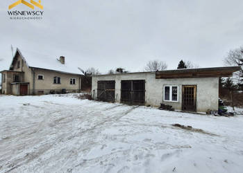Rogity – dom do remontu z zabudowaniami