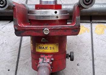 Podnośnik hydrauliczny kanałowy