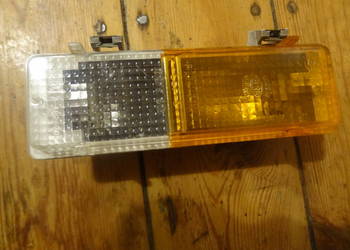 Dacia 1310 kierunkowskaz w zderzaku pozycja lampa