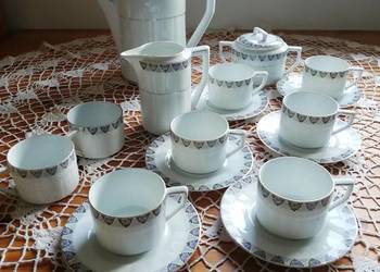 Zestaw starej sygnowanej porcelany