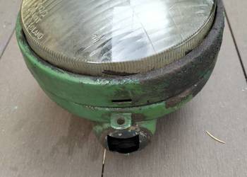 Stara metalowa przednia lampa do zabytkowych traktorów Ursus