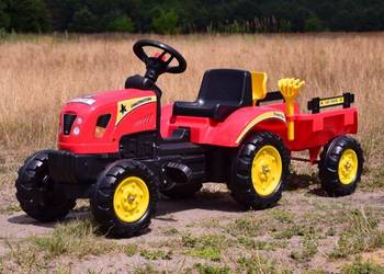 TRAKTOR NA PEDAŁY Z PRZYCZEPĄ I AKCESORIAMI/TR3001c
